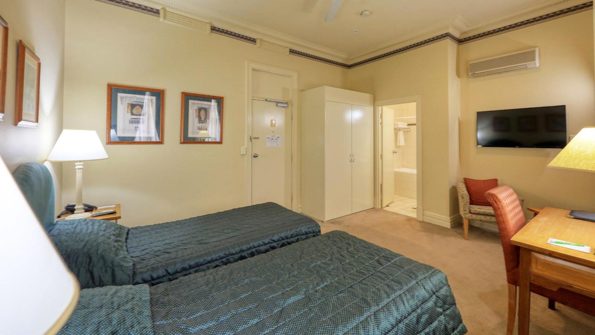 Royal Exchange Hotel Броукън Хил Екстериор снимка