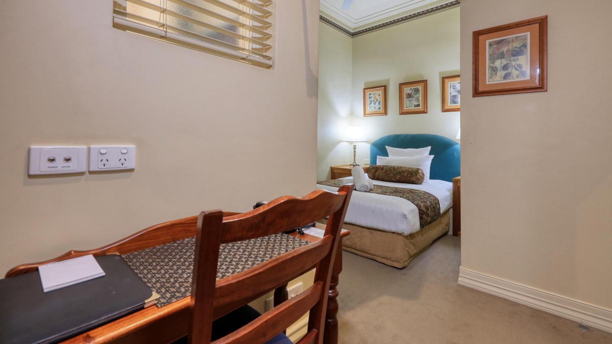 Royal Exchange Hotel Броукън Хил Екстериор снимка